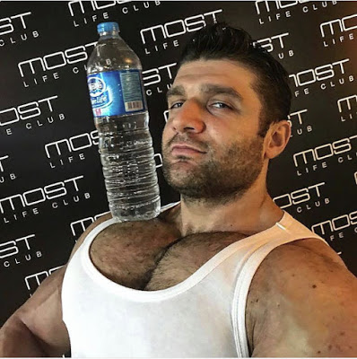 BIG PECS.