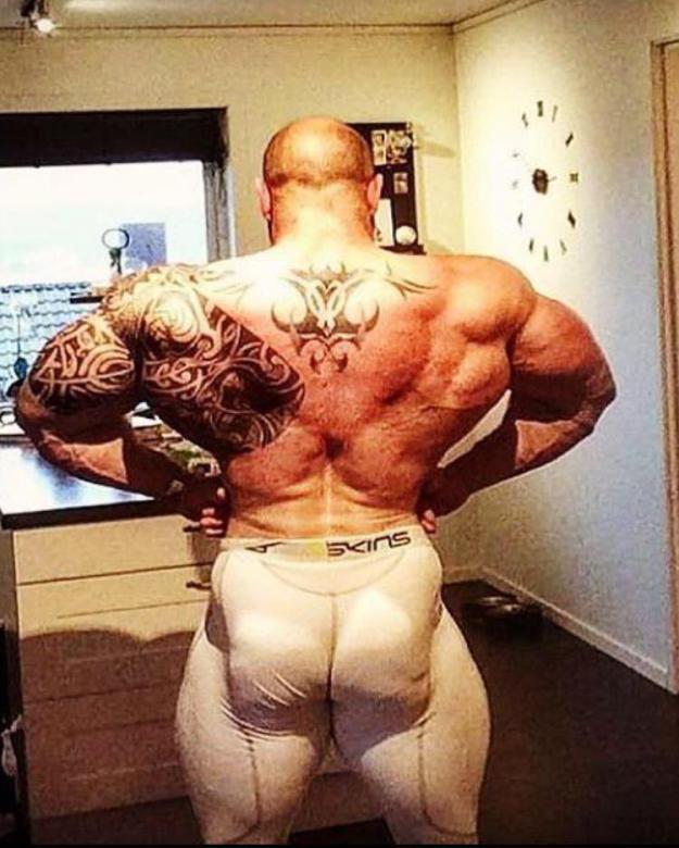 Massive glutes in tights