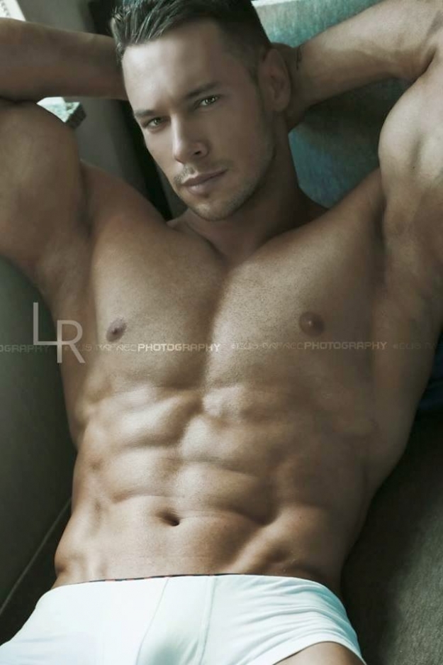ANTON ANTIPOV - BODYBUILDER, FITNESS, PERSONAL TRAINER.