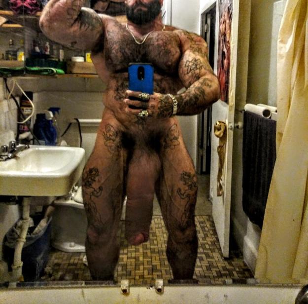 MUSCLEEDDIE BODYBUILDER MONSTERCOCK