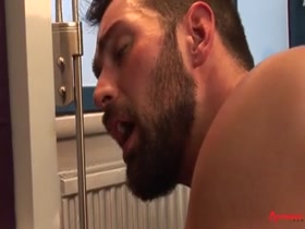 Thumb 16