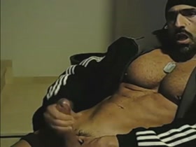 Thumb 16