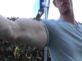 Thumb 10
