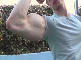 Thumb 12
