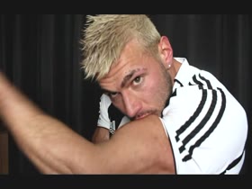 Thumb 4