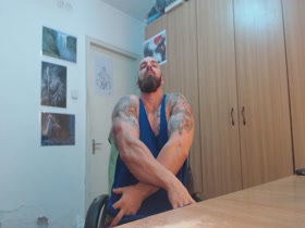 Thumb 16