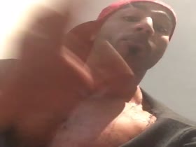 Thumb 16