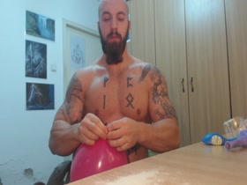 Thumb 16