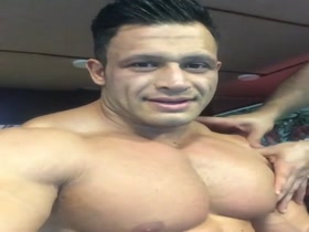 Thumb 16