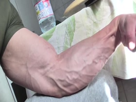 Thumb 14