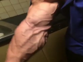 Thumb 11