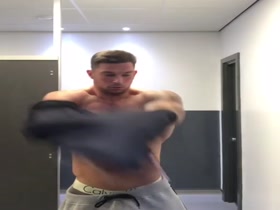 Thumb 4