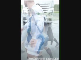 Thumb 16