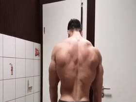 Thumb 16