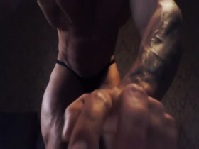 Thumb 16