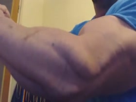 Thumb 16