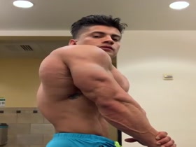 Thumb 16