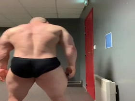 Thumb 12