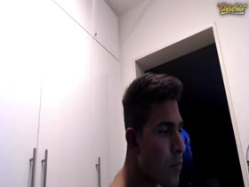 Thumb 16