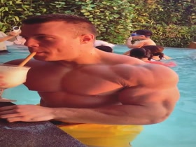 Thumb 10