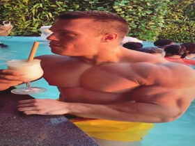 Thumb 6