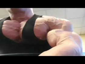 Thumb 16