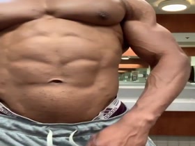 Thumb 4