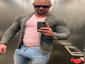Thumb 10