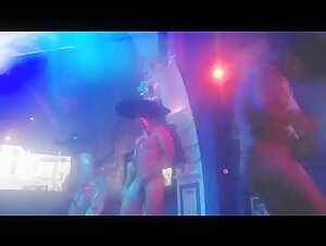 toms dancers mexican hats