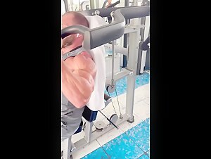 Bodybuilder shoulder training