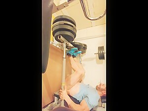 Vertical leg press