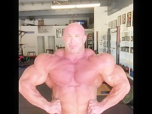 Synthol freak Jon Andersen