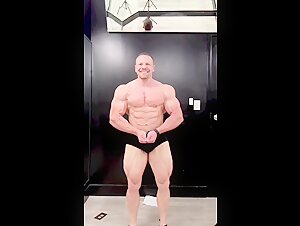 Muscle Daddy Marc Lobliner