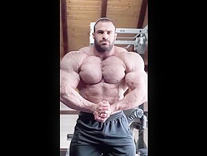 IFBB Pro Bodybuilder Dennis Reinhold.