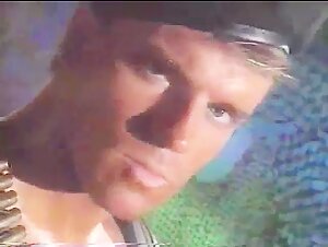 Muscle Advent Calendar 2025 Day 22: Eddie Robinson posing 1992