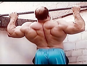 Massive Wide Back Pull-Ups (2004)