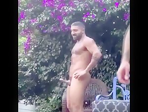 Boner Piss in Garden