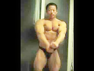 Posing check a week before the Korean bodybuilding competition