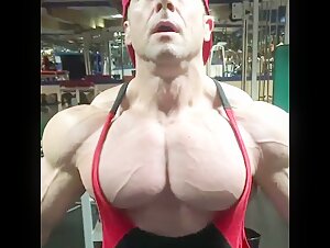 Slow mo cable chest flyes