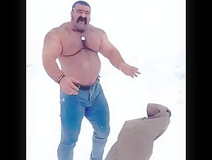 🔥Big lifter and snow⛄ beefymuscle.com