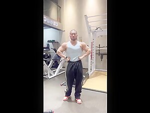 Bodybuilder posing
