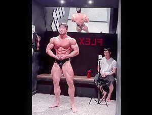 Korean BB Posing - Bulge